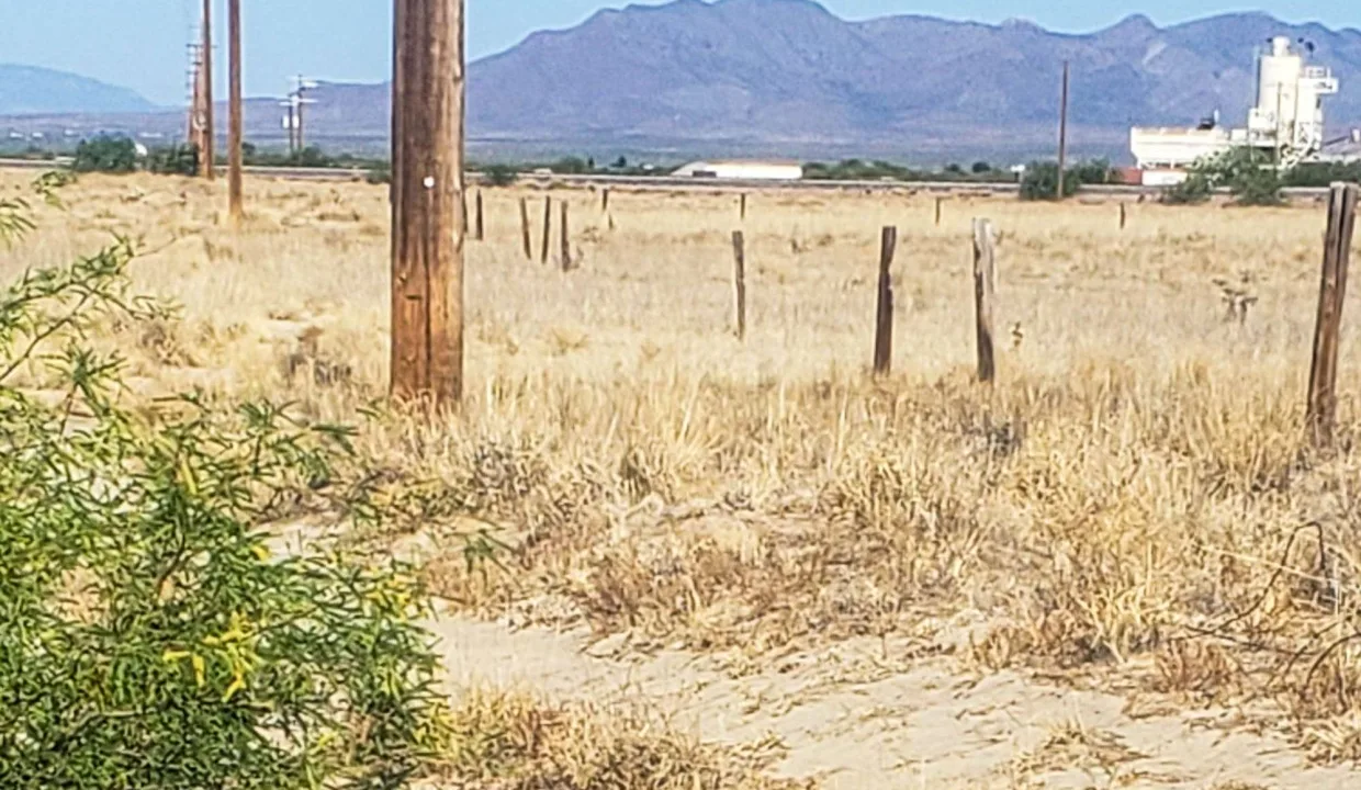 203-58-667-road into twin lakes properties