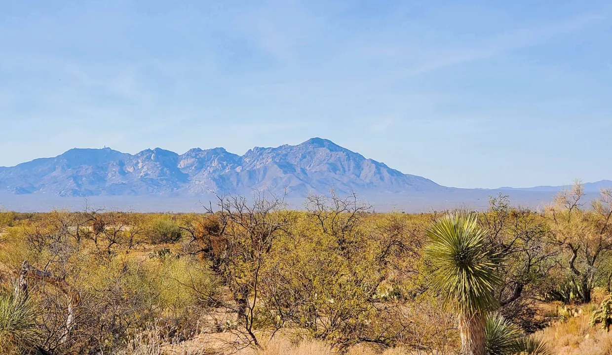 301-70-3850-Nearby Mountains to the West