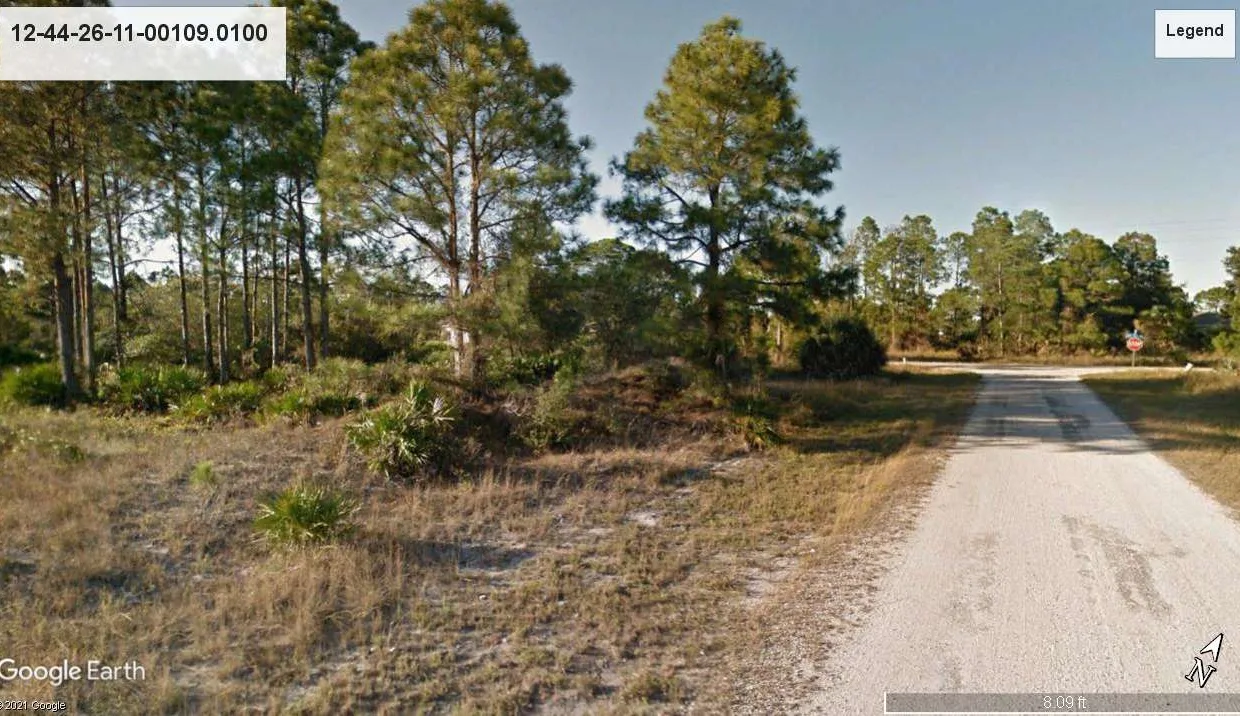 12-44-26-11-00109.0100_GE_Streetview 1