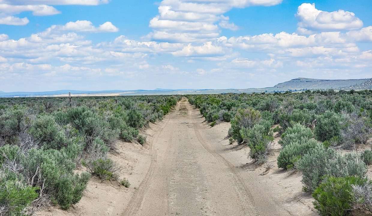 7327-Road to Property 3x Zoom