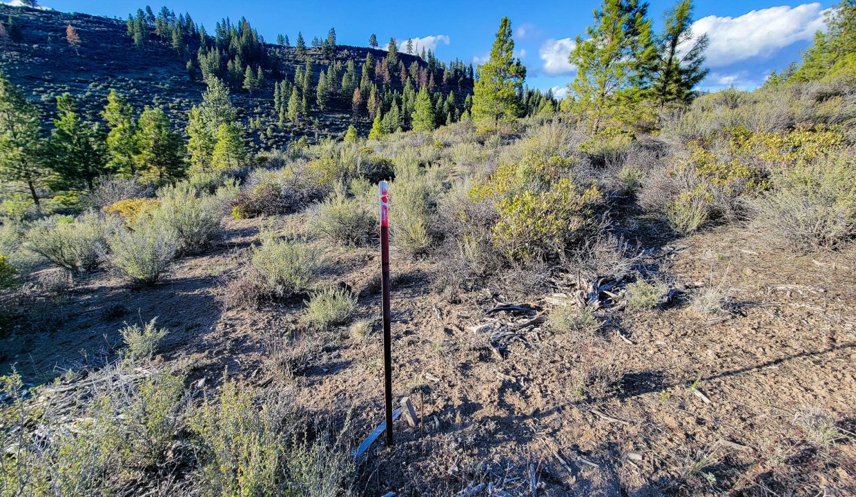 3510-014B0-03700 SW Corner Marker