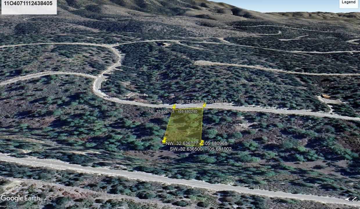 11O4071112438405_GE_Looking West