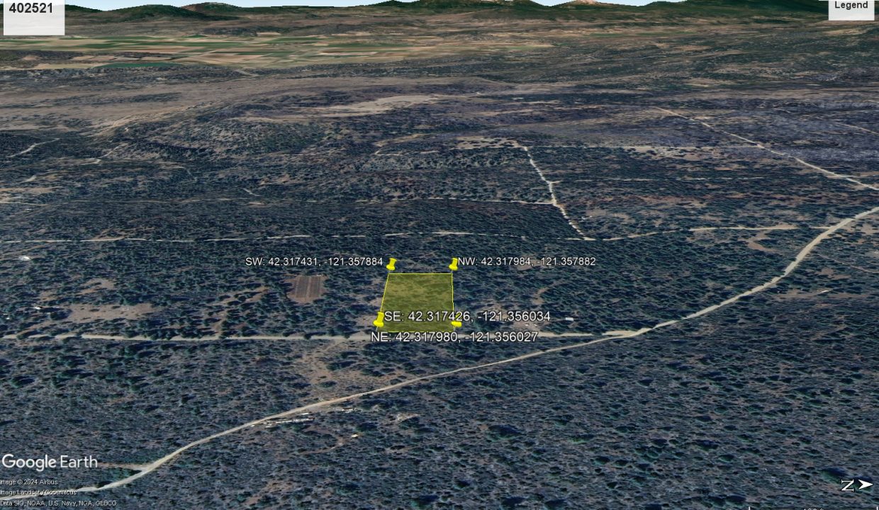 402521_GE_Looking East