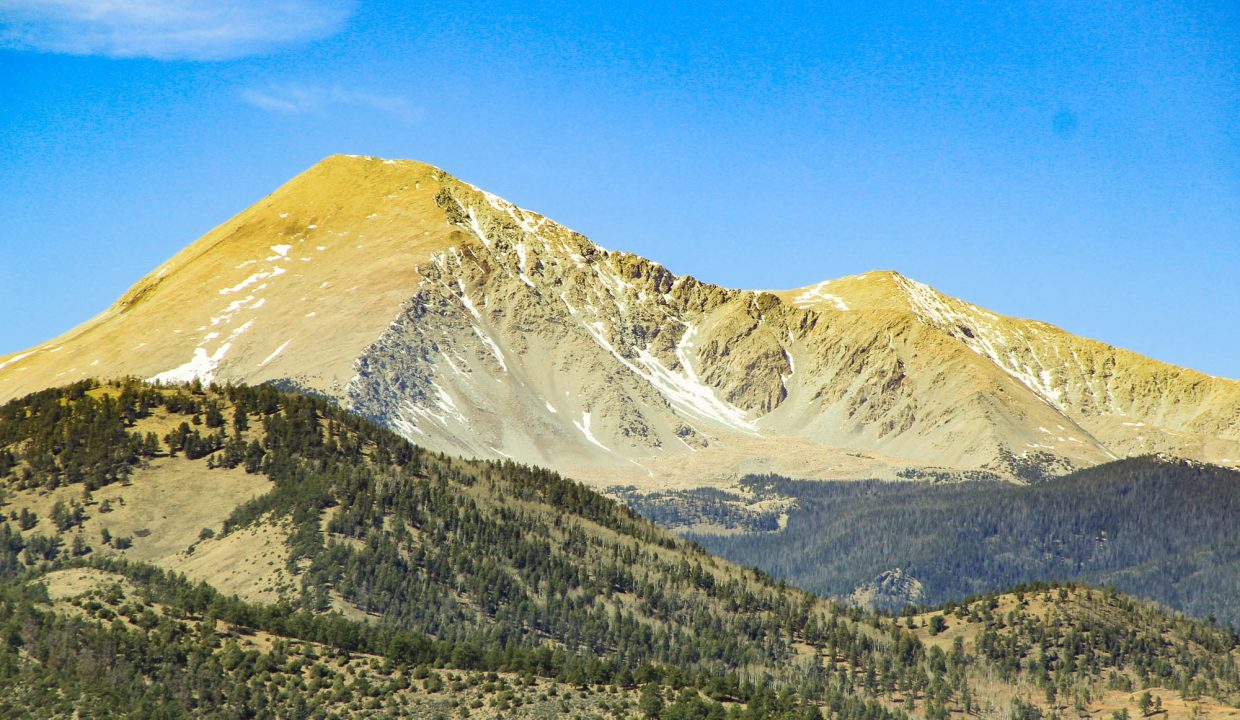 702-30-600 Scenic Lindsay Peak